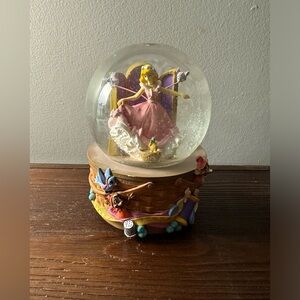 Disney Cinderella Enesco Vintage Musical Snow Globe